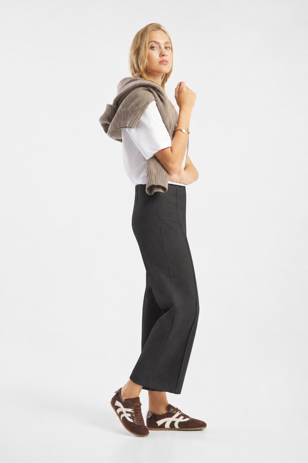 Elaine 7/8
